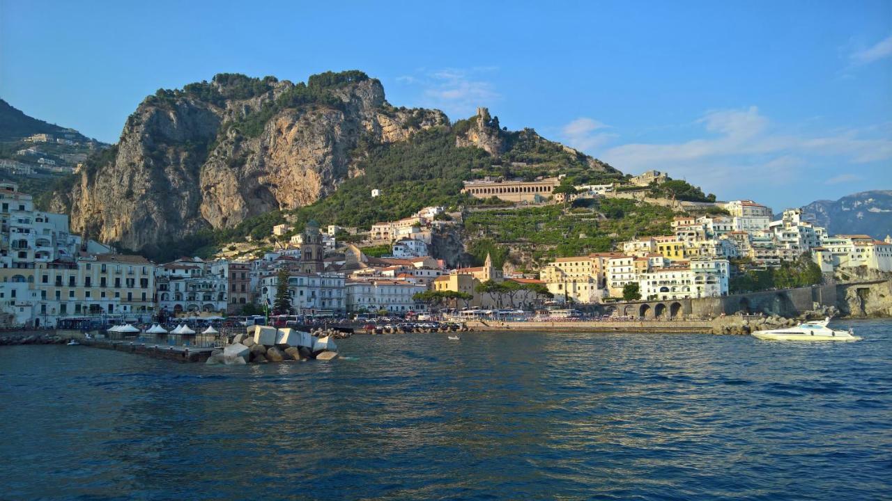 Casa Vacanze Archi Medievali Salerno Exteriör bild
